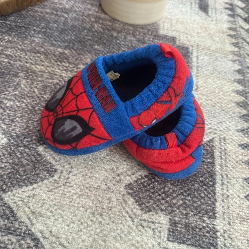 Spiderman Marvel Toddler Boy Slippers Size Medium 7-8 Red Blue Graphic Slippers
